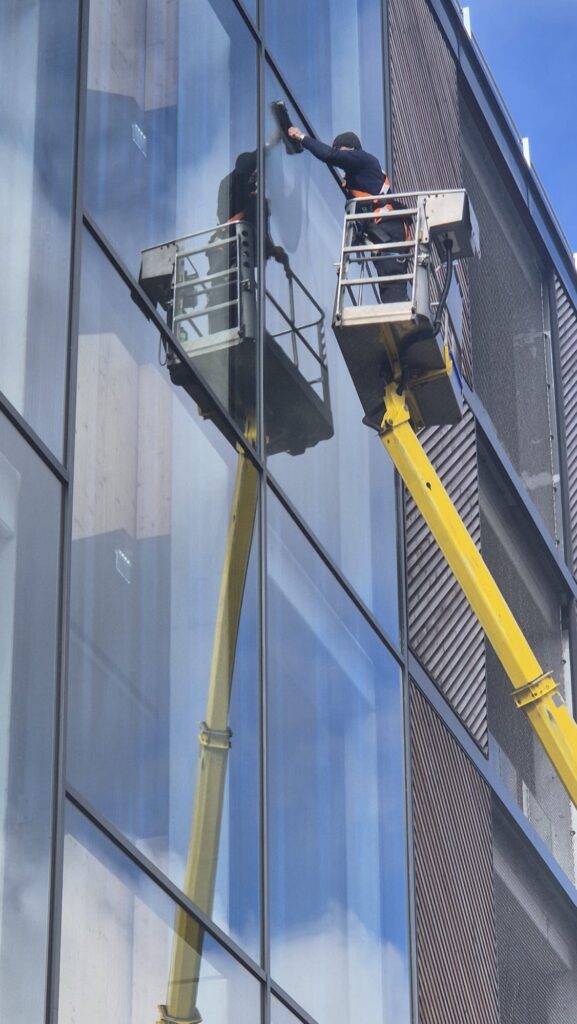 Glasreinigung Ingolstadt durch Citycleaner GmbH